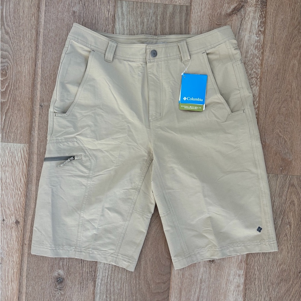 Columbia Men’s Tan Outdoor Stretch Shorts